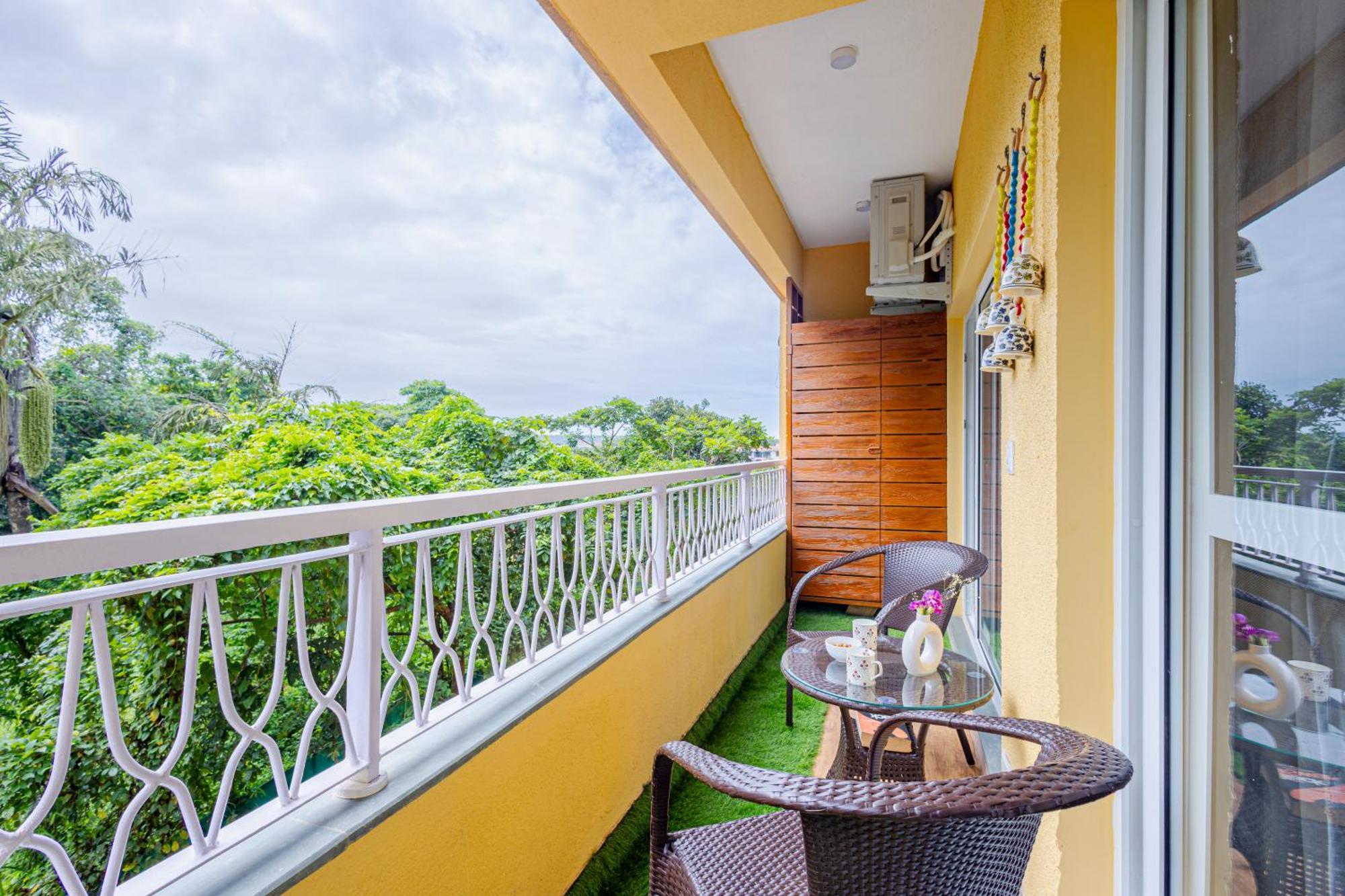 Alaya Stays 1 Bhk With Balcony & Pool - Veera Marina Candolim Bagian luar foto