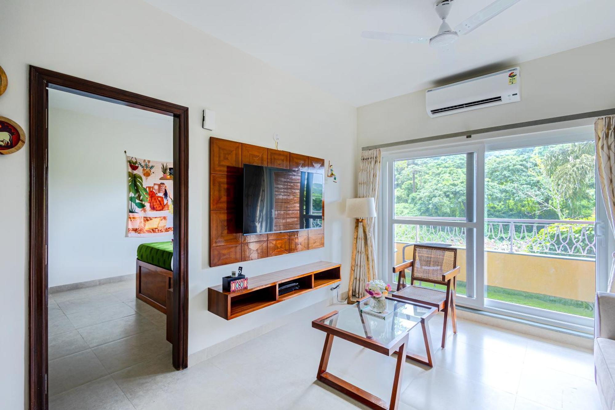 Alaya Stays 1 Bhk With Balcony & Pool - Veera Marina Candolim Bagian luar foto