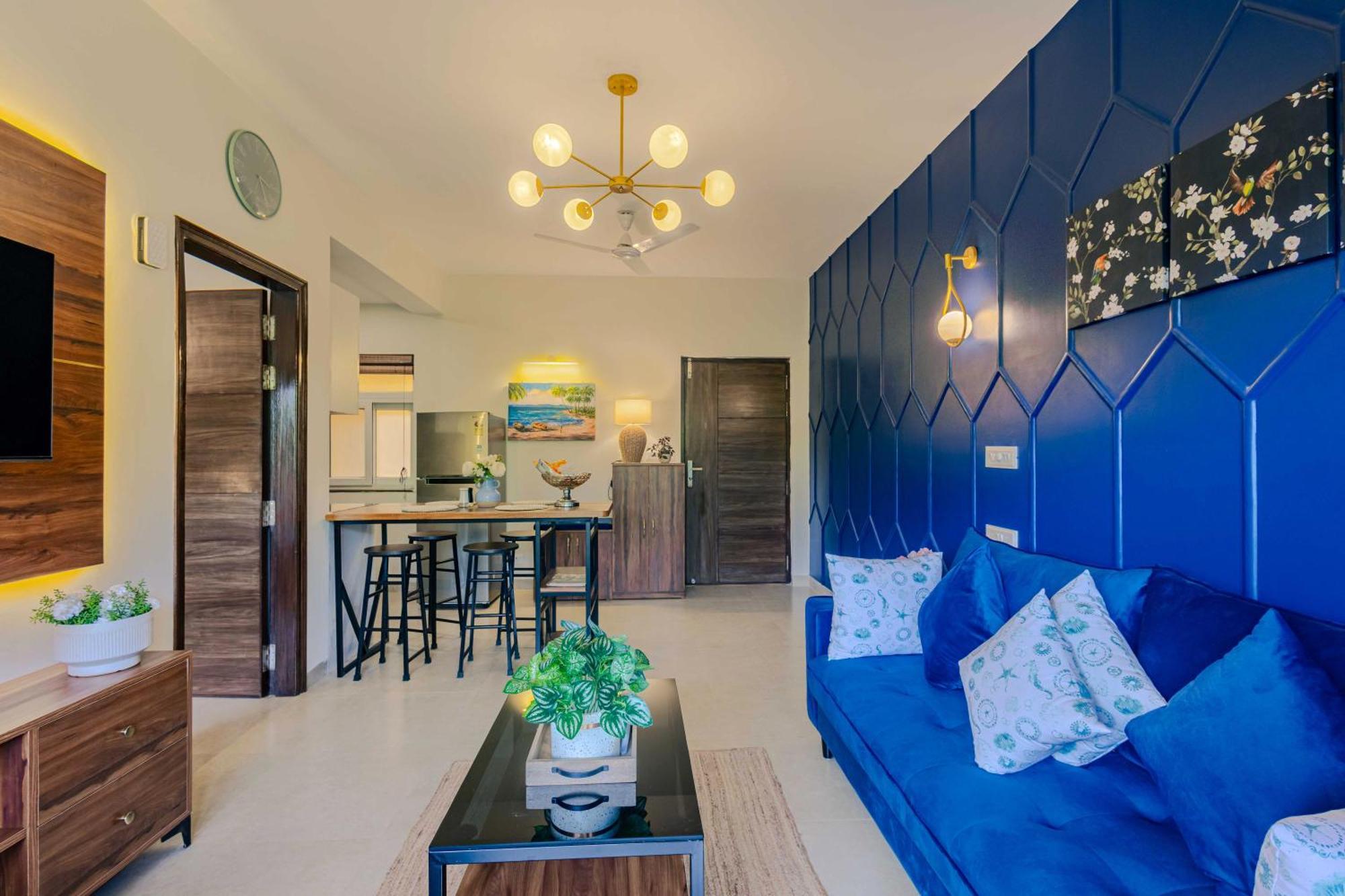 Alaya Stays 1 Bhk With Balcony & Pool - Veera Marina Candolim Bagian luar foto
