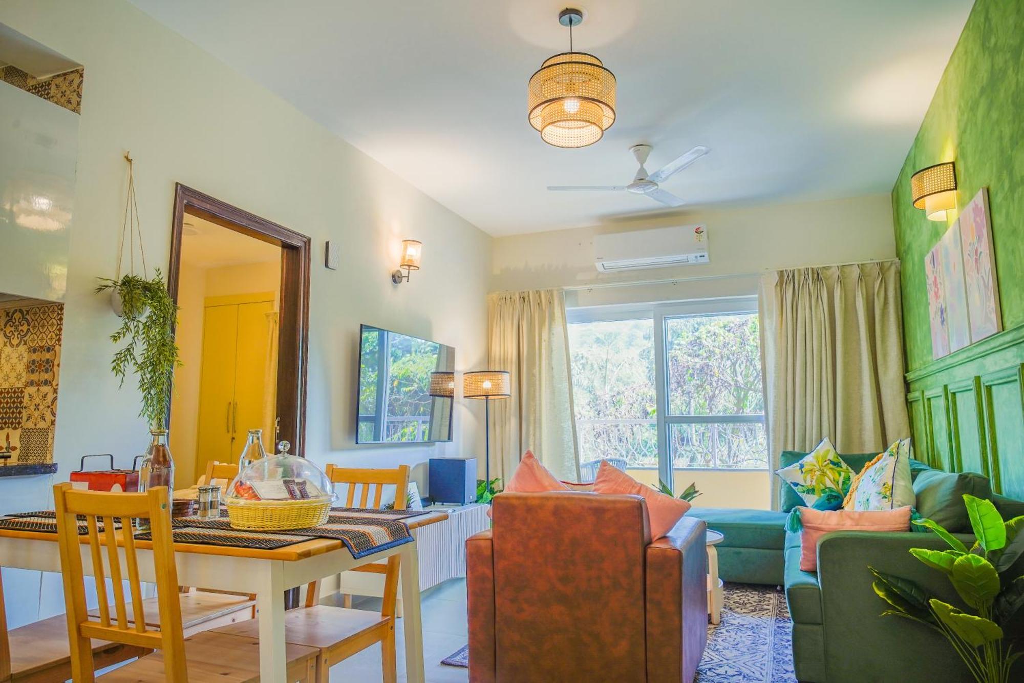 Alaya Stays 1 Bhk With Balcony & Pool - Veera Marina Candolim Bagian luar foto